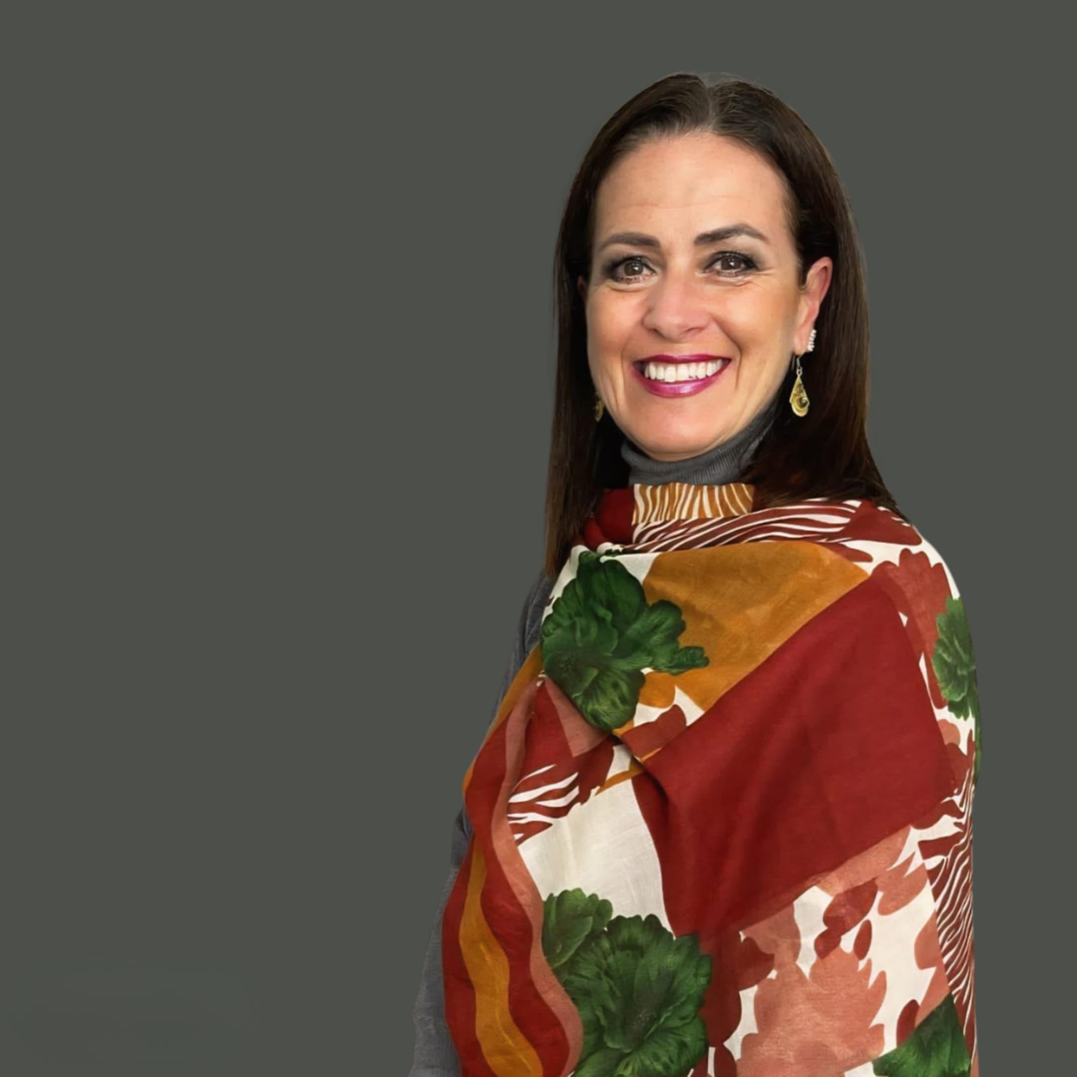 Ely Machado, instructor