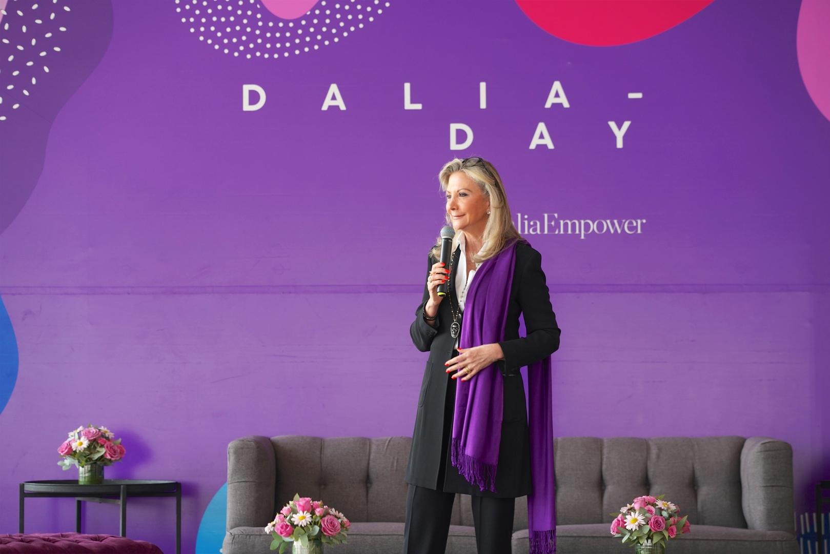 Ponente en un evento de Dalia