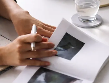 Diseña un sistema simple de seguimiento