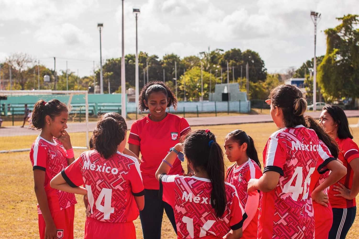 En la imagen, Alexa Bricela Viera Clarke, coordinadora Deportiva de Chicas Unidas y Líder de la sede Chetumal.