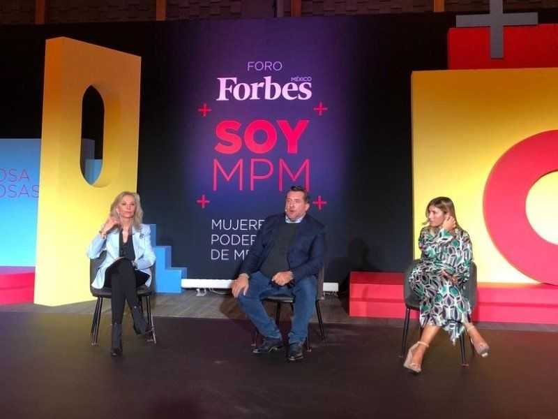 Gina Diez Barroso, fundadora de Dalia Empower; Mariano Menéndez, presidente de Forbes Media Latinoamérica, y Elisabetta Lampedecchia, Chief Strategy Officer de Forbes Latinoamérica. (Foto: Dalia Empower)